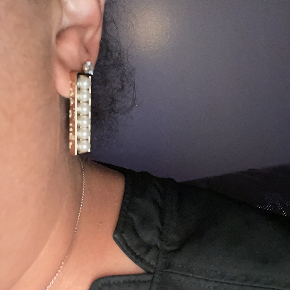 Preloved Chanel earrings pristine condition has pearls in gold stamp show 2023 - Picture 7 of 12